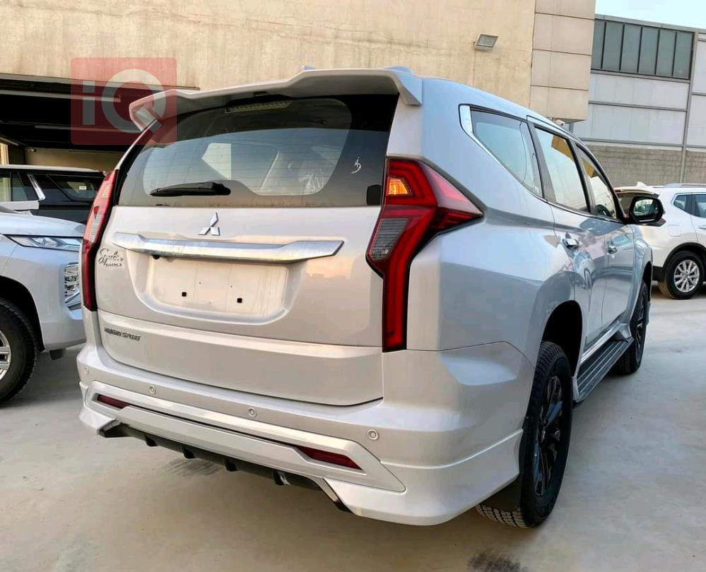 میتسوبیشی پاجیرۆ سپۆرت